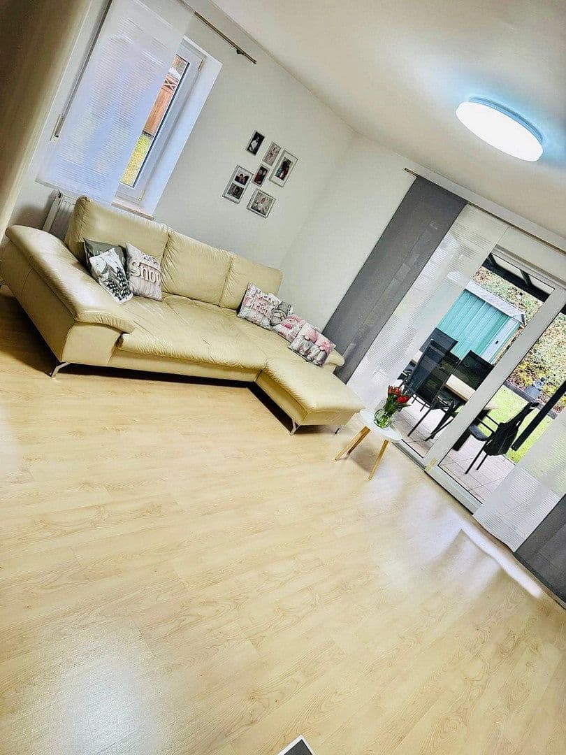 Predaj domu 180 m², pozemok 300 m², Künzelsau, Bádensko-Wurttembersko Predaj domu 180 m², pozemok 300 m², Künzelsau, Bádensko-Wurttembersko