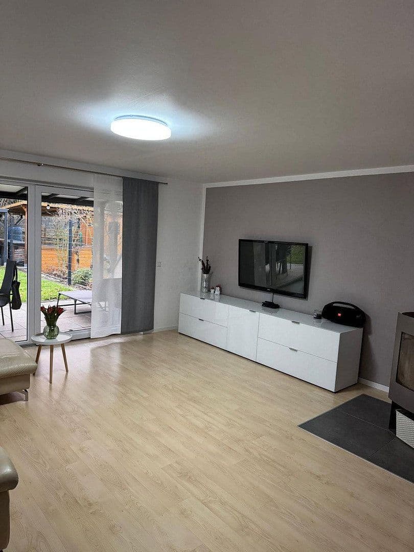Predaj domu 180 m², pozemok 300 m², Künzelsau, Bádensko-Wurttembersko Predaj domu 180 m², pozemok 300 m², Künzelsau, Bádensko-Wurttembersko