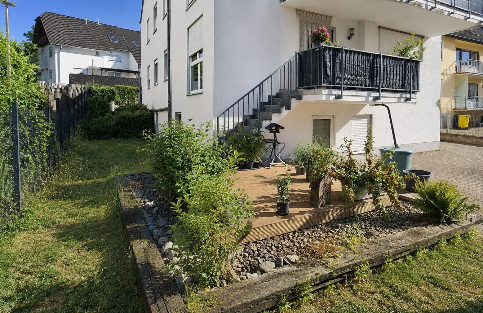 Prenájom bytu 5-izbový 125 m², Westumer Straße 19, Sinzig, Porýnie-Falcko Prenájom bytu 5-izbový 125 m², Westumer Straße 19, Sinzig, Porýnie-Falcko