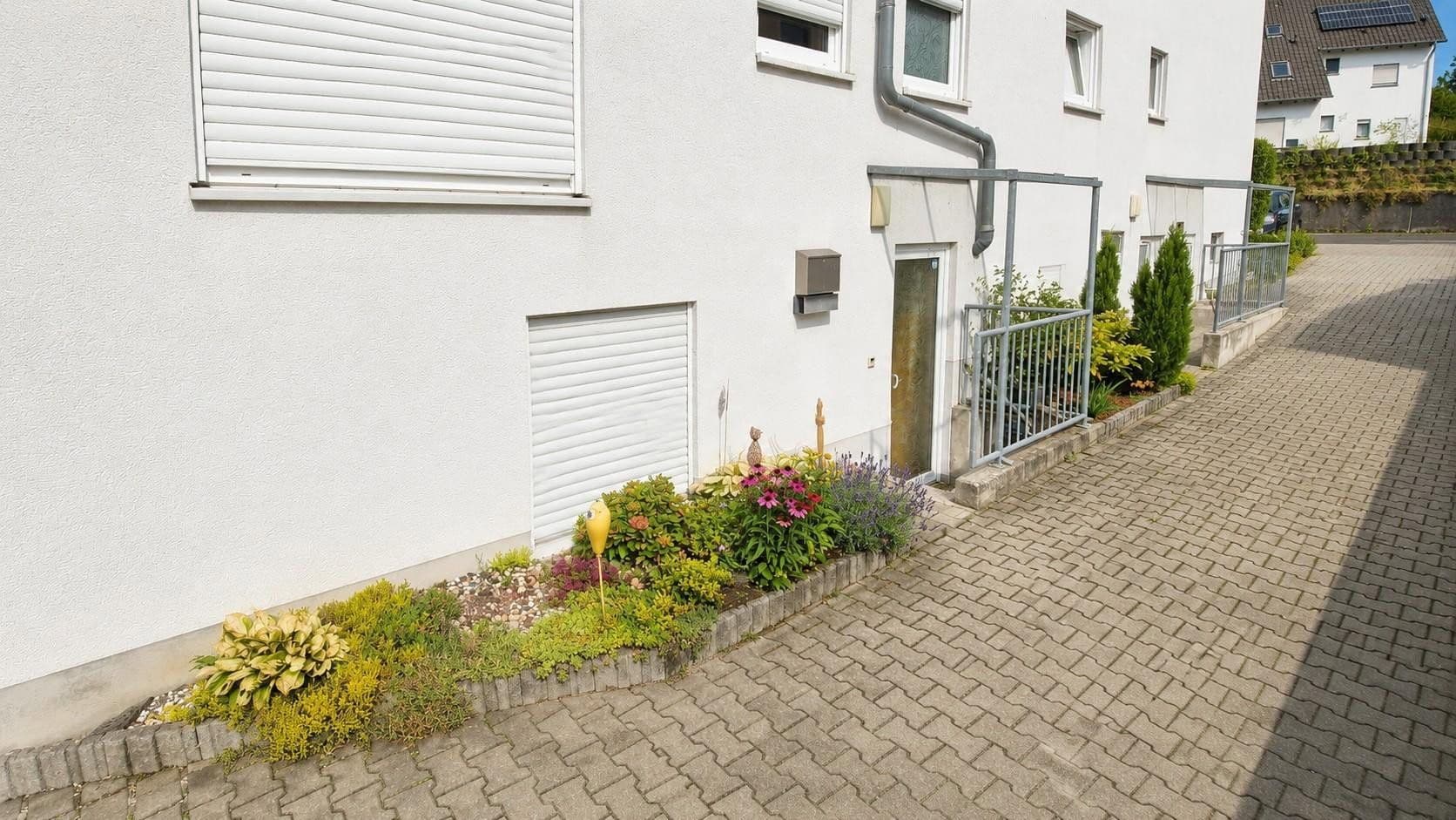 Prenájom bytu 5-izbový 125 m², Westumer Straße 19, Sinzig, Porýnie-Falcko Prenájom bytu 5-izbový 125 m², Westumer Straße 19, Sinzig, Porýnie-Falcko