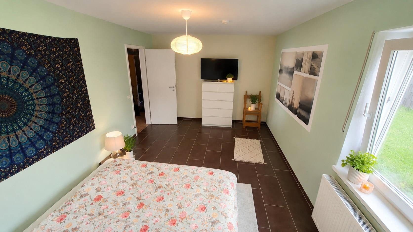 Prenájom bytu 5-izbový 125 m², Westumer Straße 19, Sinzig, Porýnie-Falcko Prenájom bytu 5-izbový 125 m², Westumer Straße 19, Sinzig, Porýnie-Falcko