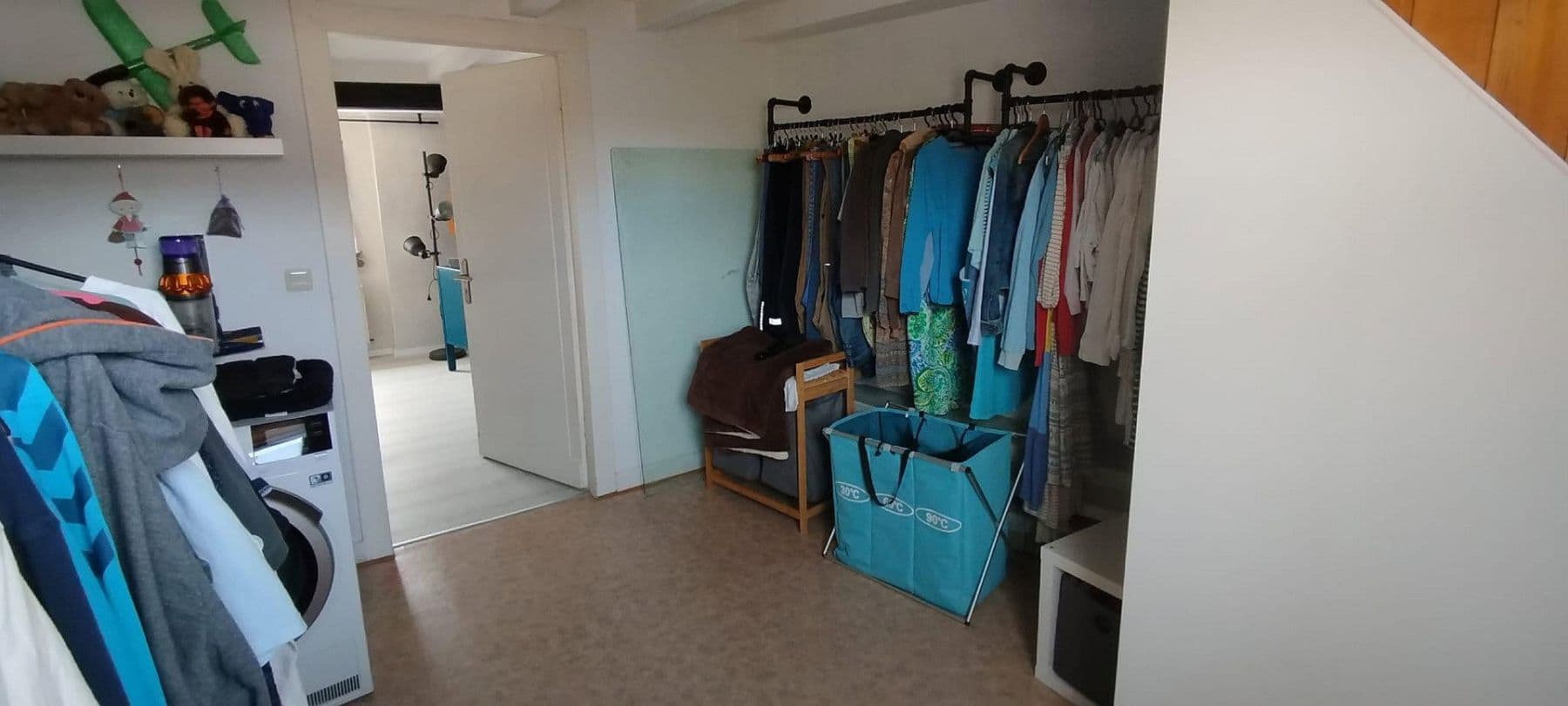 Prenájom bytu 5-izbový 105 m², Mettmann, Severné Porýnie - Westfálsko Prenájom bytu 5-izbový 105 m², Mettmann, Severné Porýnie - Westfálsko