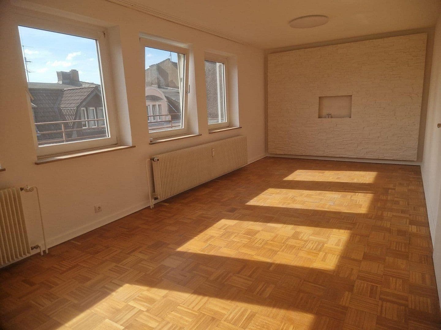 Prenájom bytu 2-izbový 62 m², Lothringer Str. 07-15, Oberhausen, Severné Porýnie - Westfálsko Prenájom bytu 2-izbový 62 m², Lothringer Str. 07-15, Oberhausen, Severné Porýnie - Westfálsko