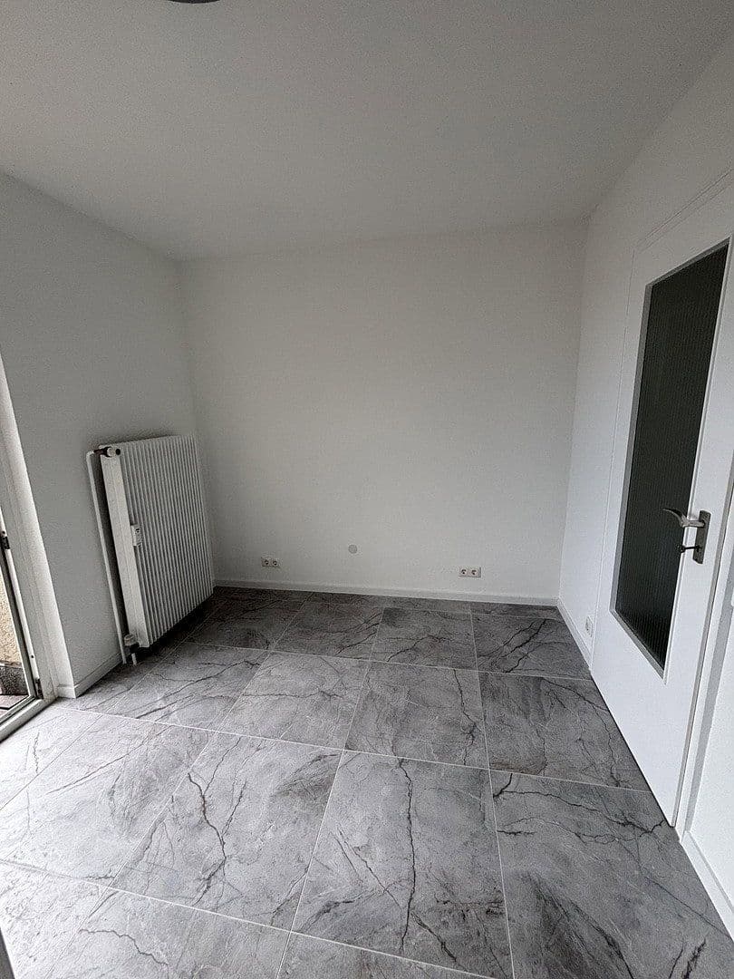 Prenájom bytu 2-izbový 62 m², Lothringer Str. 07-15, Oberhausen, Severné Porýnie - Westfálsko Prenájom bytu 2-izbový 62 m², Lothringer Str. 07-15, Oberhausen, Severné Porýnie - Westfálsko