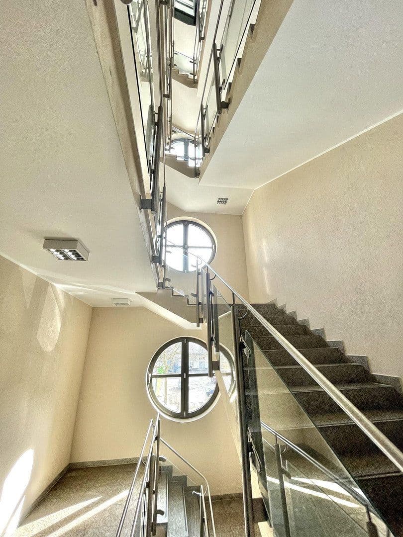 Prenájom kancelárie 297 m², Zielstattstr. 10a, München, Bavorsko Prenájom kancelárie 297 m², Zielstattstr. 10a, München, Bavorsko