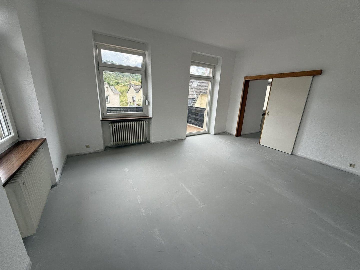 Predaj domu 262 m², pozemok 376 m², In der Märtschelt 8, Cochem, Porýnie-Falcko Predaj domu 262 m², pozemok 376 m², In der Märtschelt 8, Cochem, Porýnie-Falcko