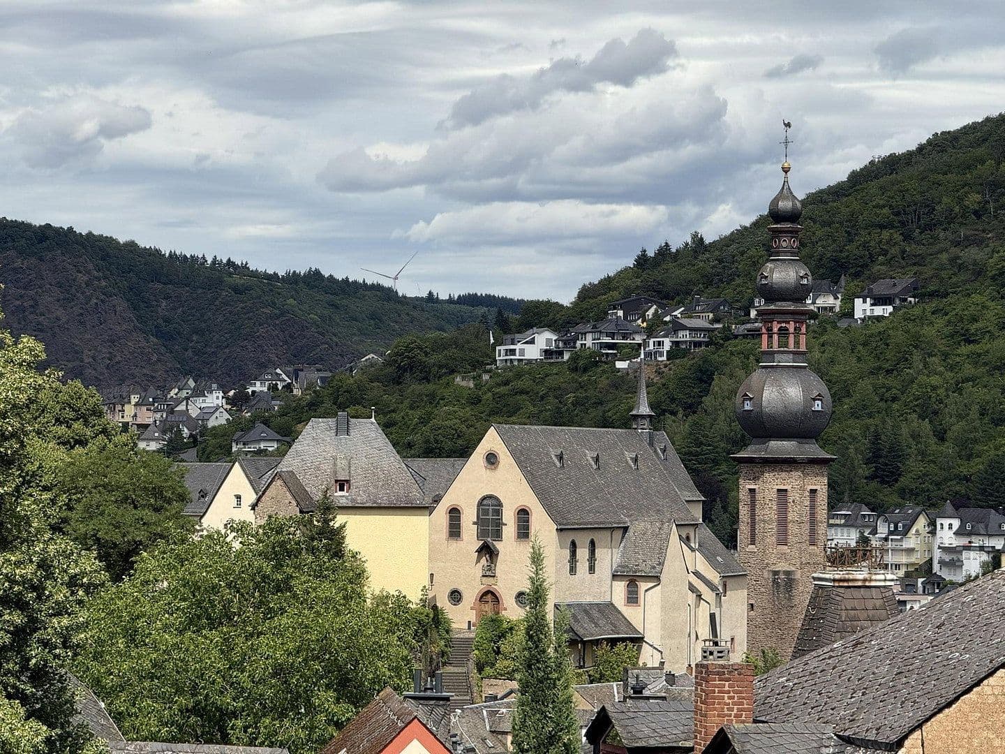 Predaj domu 262 m², pozemok 376 m², In der Märtschelt 8, Cochem, Porýnie-Falcko Predaj domu 262 m², pozemok 376 m², In der Märtschelt 8, Cochem, Porýnie-Falcko