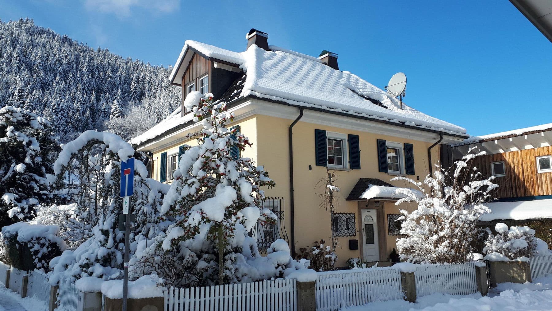 Predaj domu 200 m², pozemok 778 m², Hornberg, Bádensko-Wurttembersko Predaj domu 200 m², pozemok 778 m², Hornberg, Bádensko-Wurttembersko
