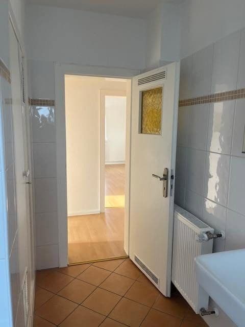 Prenájom bytu 3-izbový 81 m², Nibourstaße 9, Hameln, Dolné Sasko Prenájom bytu 3-izbový 81 m², Nibourstaße 9, Hameln, Dolné Sasko