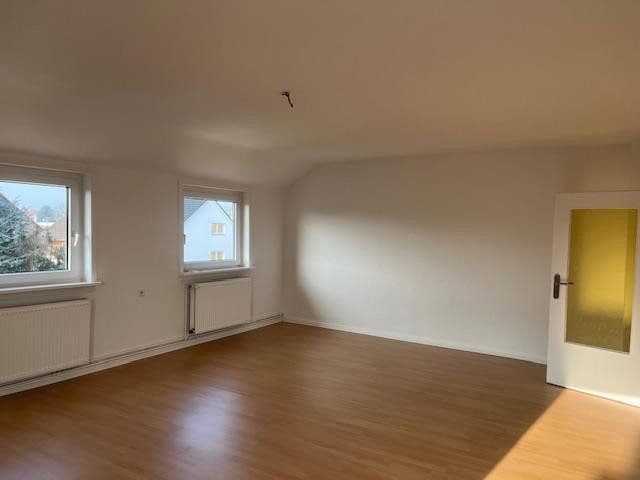 Prenájom bytu 3-izbový 81 m², Nibourstaße 9, Hameln, Dolné Sasko Prenájom bytu 3-izbový 81 m², Nibourstaße 9, Hameln, Dolné Sasko
