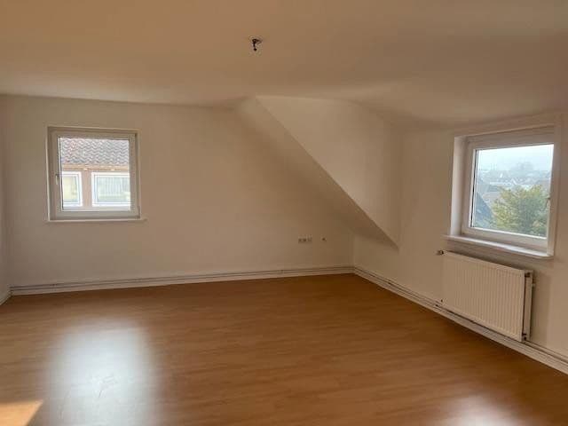 Prenájom bytu 3-izbový 81 m², Nibourstaße 9, Hameln, Dolné Sasko Prenájom bytu 3-izbový 81 m², Nibourstaße 9, Hameln, Dolné Sasko