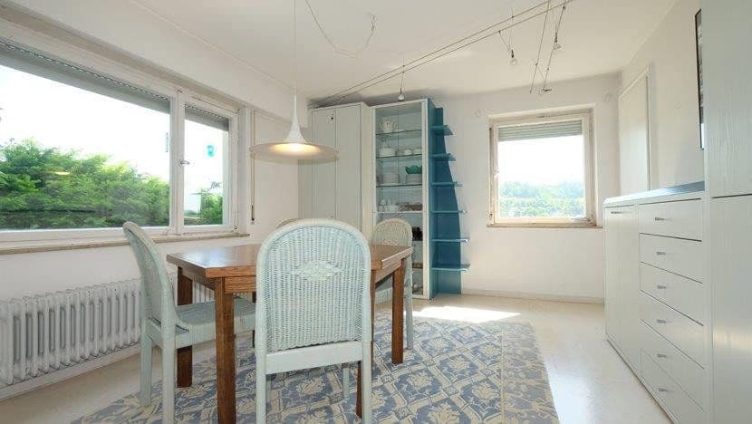 Predaj domu 125 m², pozemok 866 m², Obere Zeiselbergstraße 23, Schwäbisch Gmünd, Bádensko-Wurttembersko Predaj domu 125 m², pozemok 866 m², Obere Zeiselbergstraße 23, Schwäbisch Gmünd, Bádensko-Wurttembersko