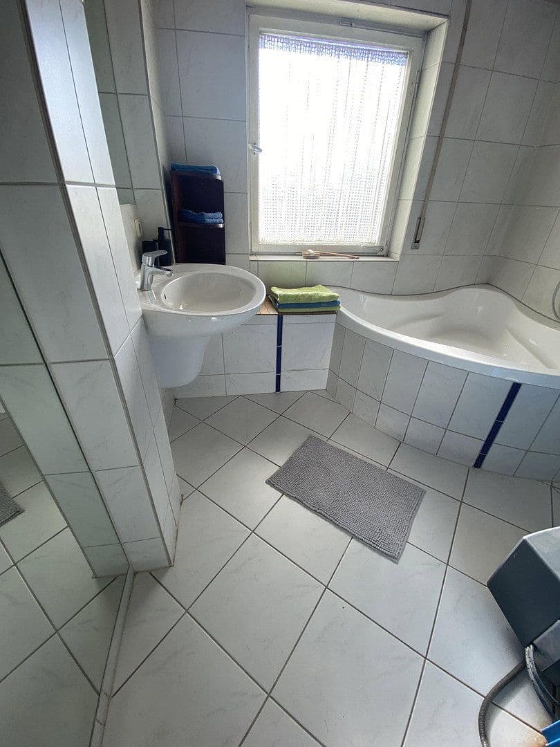 Predaj domu 125 m², pozemok 866 m², Obere Zeiselbergstraße 23, Schwäbisch Gmünd, Bádensko-Wurttembersko Predaj domu 125 m², pozemok 866 m², Obere Zeiselbergstraße 23, Schwäbisch Gmünd, Bádensko-Wurttembersko