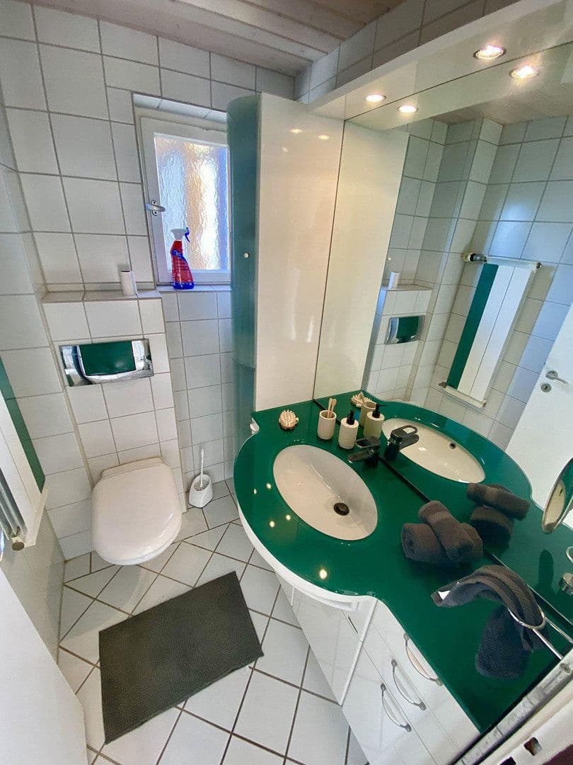 Predaj domu 125 m², pozemok 866 m², Obere Zeiselbergstraße 23, Schwäbisch Gmünd, Bádensko-Wurttembersko Predaj domu 125 m², pozemok 866 m², Obere Zeiselbergstraße 23, Schwäbisch Gmünd, Bádensko-Wurttembersko