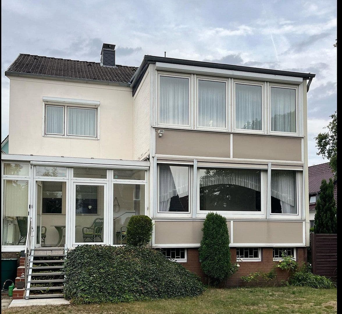 Predaj domu 215 m², pozemok 659 m², Hannover, Dolné Sasko Predaj domu 215 m², pozemok 659 m², Hannover, Dolné Sasko