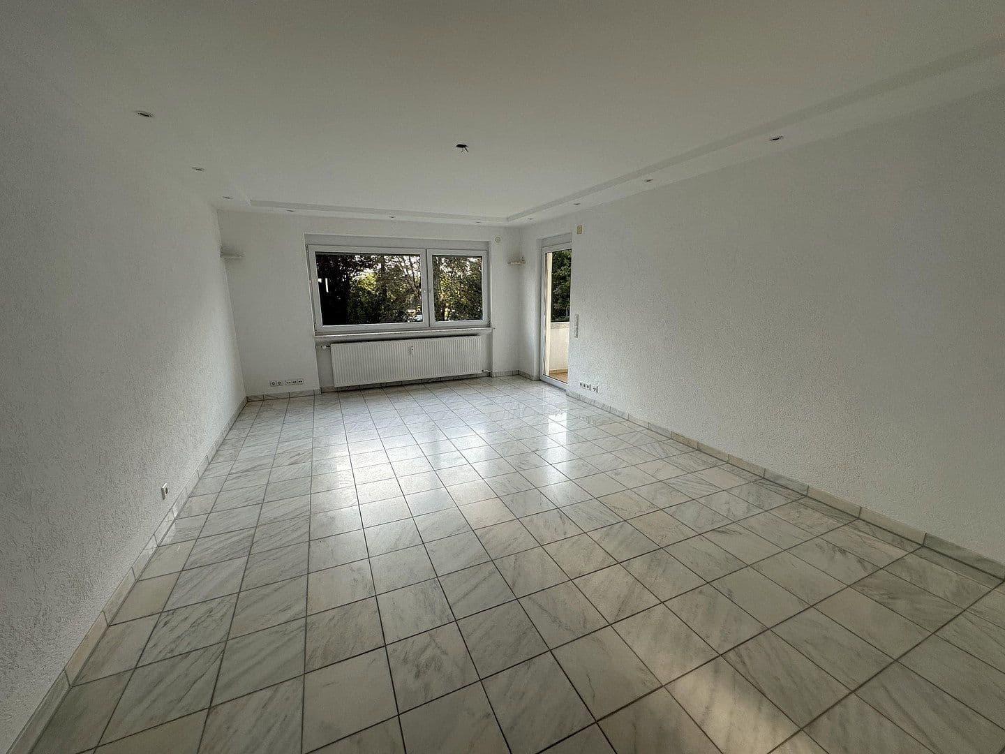 Prenájom bytu 3-izbový 77 m², Nürtingen, Bádensko-Wurttembersko Prenájom bytu 3-izbový 77 m², Nürtingen, Bádensko-Wurttembersko