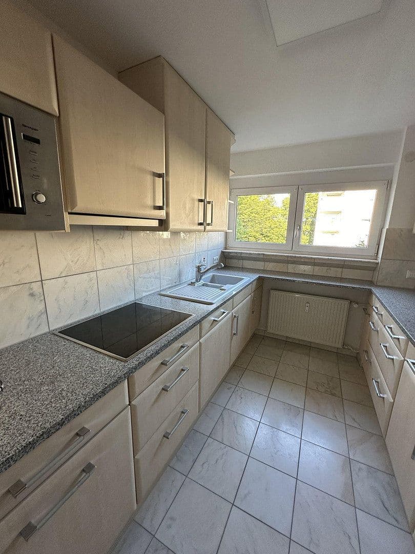 Prenájom bytu 3-izbový 77 m², Nürtingen, Bádensko-Wurttembersko Prenájom bytu 3-izbový 77 m², Nürtingen, Bádensko-Wurttembersko