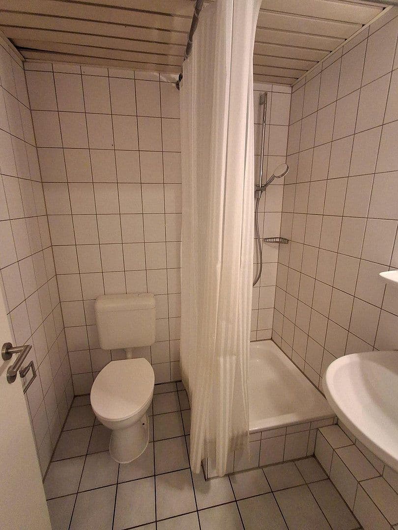 Prenájom bytu 1-izbový 26 m², Bäuminghausstr. 153, Essen, Severné Porýnie - Westfálsko Prenájom bytu 1-izbový 26 m², Bäuminghausstr. 153, Essen, Severné Porýnie - Westfálsko