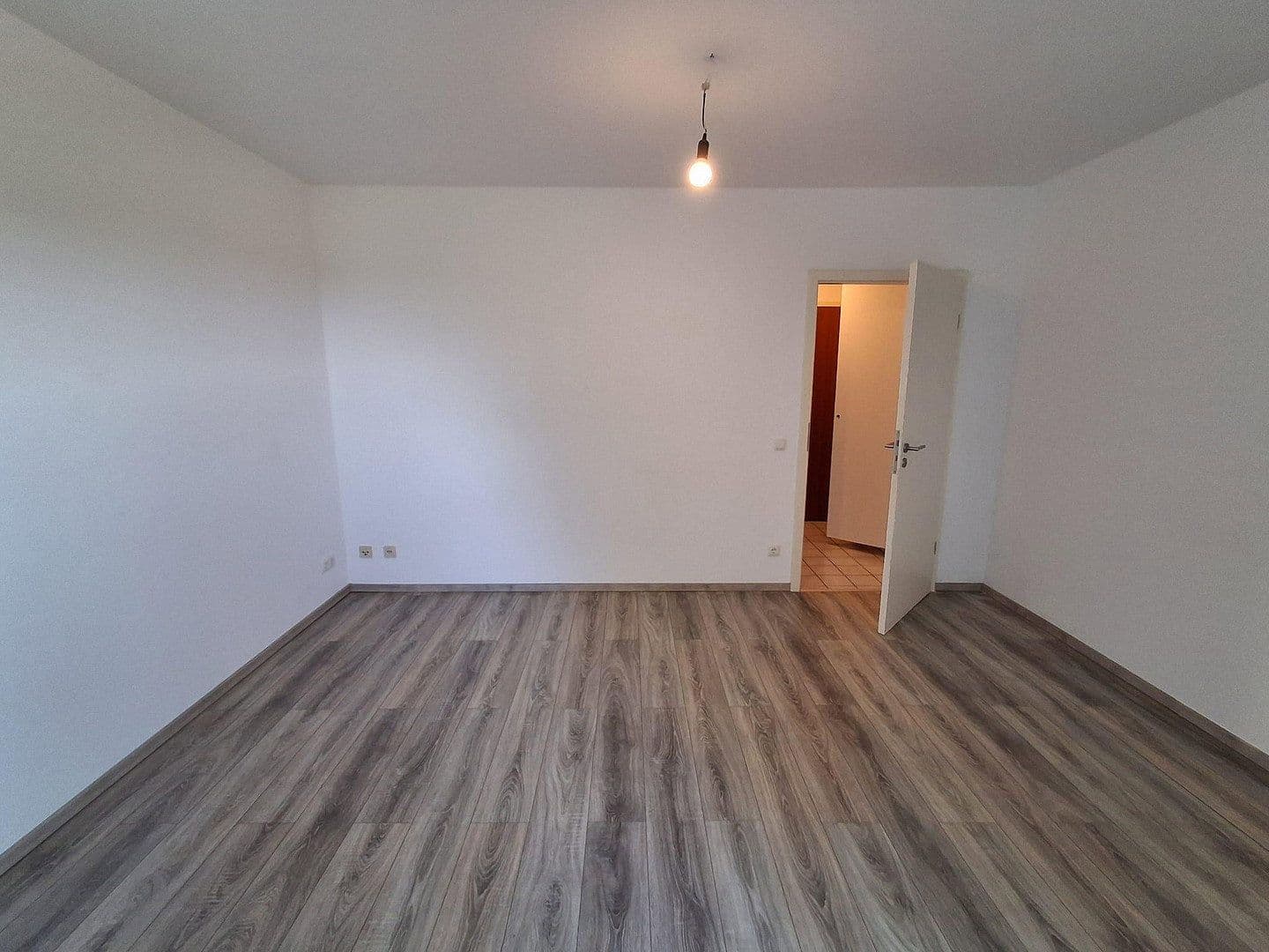 Prenájom bytu 1-izbový 26 m², Bäuminghausstr. 153, Essen, Severné Porýnie - Westfálsko Prenájom bytu 1-izbový 26 m², Bäuminghausstr. 153, Essen, Severné Porýnie - Westfálsko