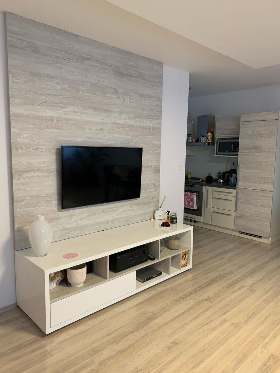 Prenájom bytu 2-izbový 64 m², Dúbravka, Bratislavský kraj Prenájom bytu 2-izbový 64 m², Dúbravka, Bratislavský kraj