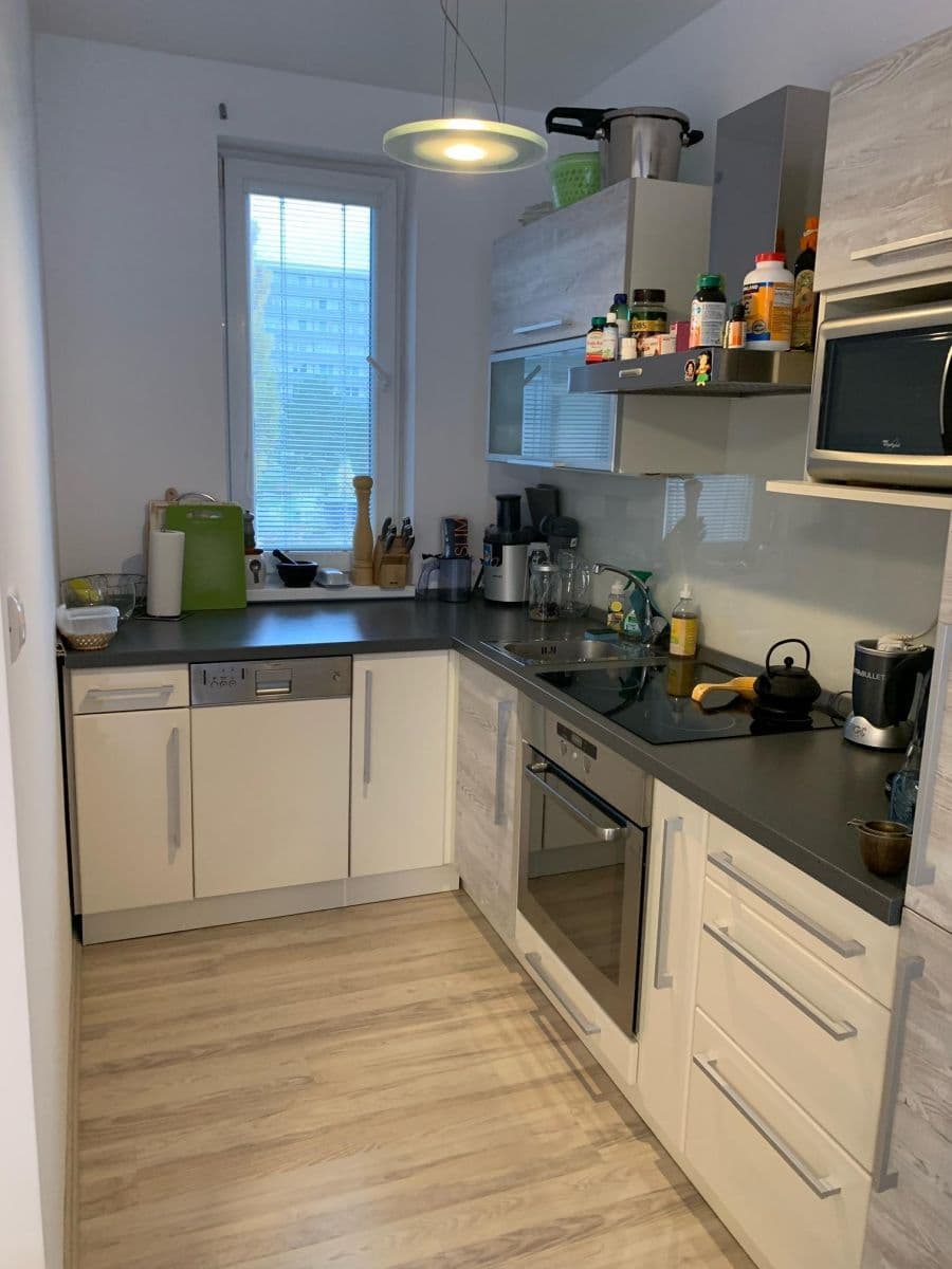 Prenájom bytu 2-izbový 64 m², Dúbravka, Bratislavský kraj Prenájom bytu 2-izbový 64 m², Dúbravka, Bratislavský kraj