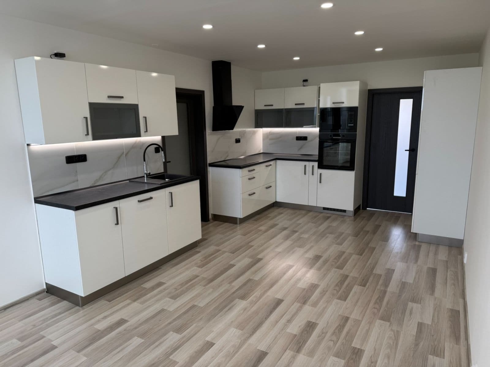 Predaj bytu 3-izbový 60 m², Brandlova, Hodonín, Jihomoravský kraj Predaj bytu 3-izbový 60 m², Brandlova, Hodonín, Jihomoravský kraj