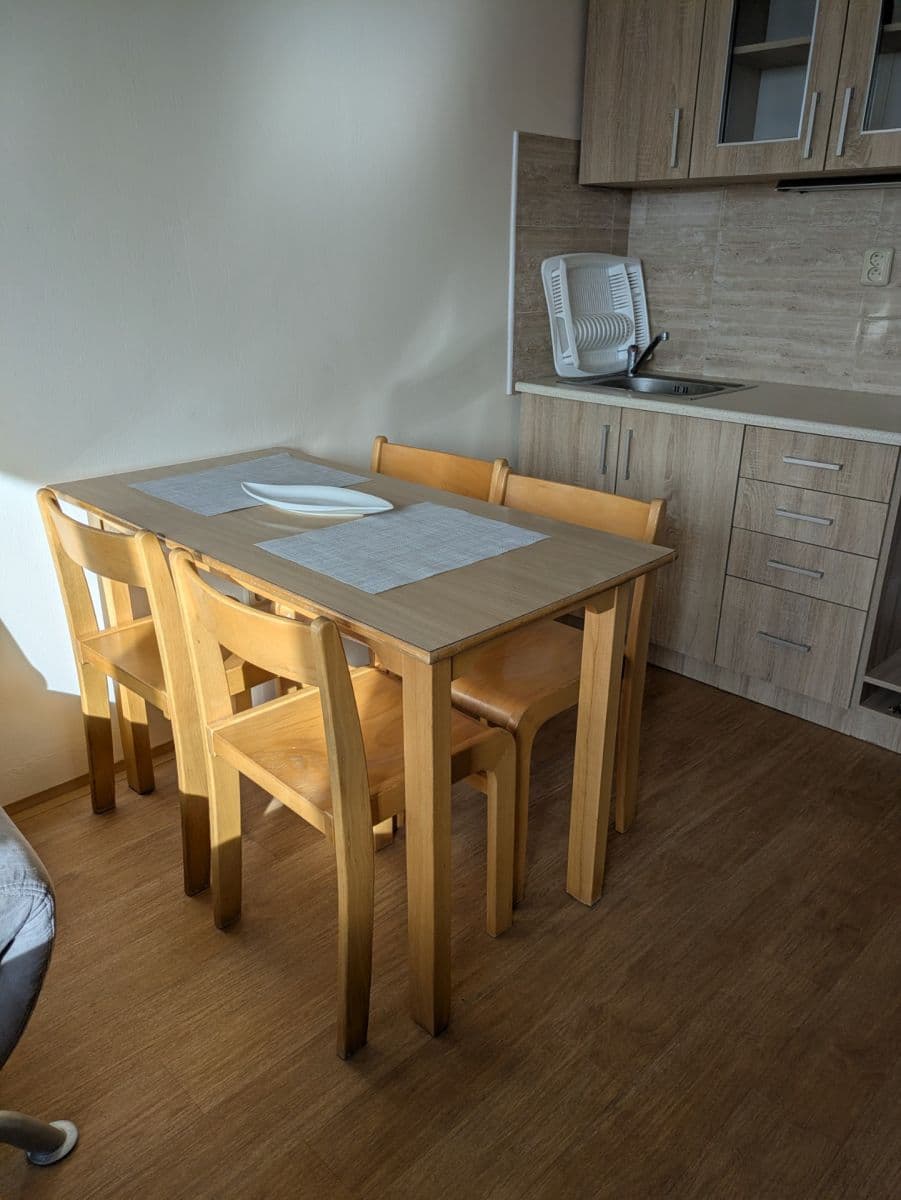 Prenájom bytu 2-izbový 55 m², Skelná, Jablonec nad Nisou, Liberecký kraj Prenájom bytu 2-izbový 55 m², Skelná, Jablonec nad Nisou, Liberecký kraj