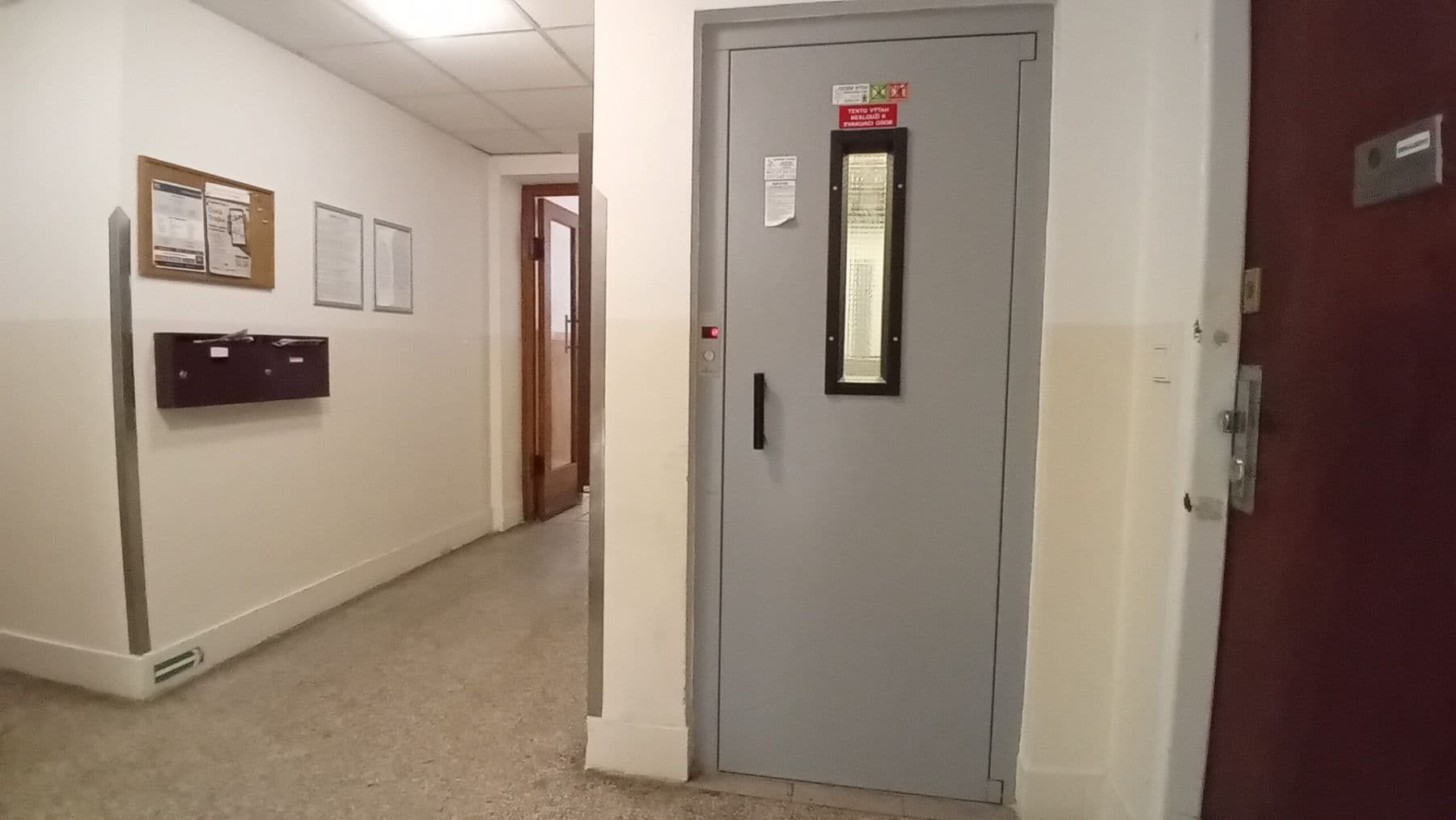 Prenájom nebytového priestoru 37 m², Žerotínova, Praha, Praha Prenájom nebytového priestoru 37 m², Žerotínova, Praha, Praha