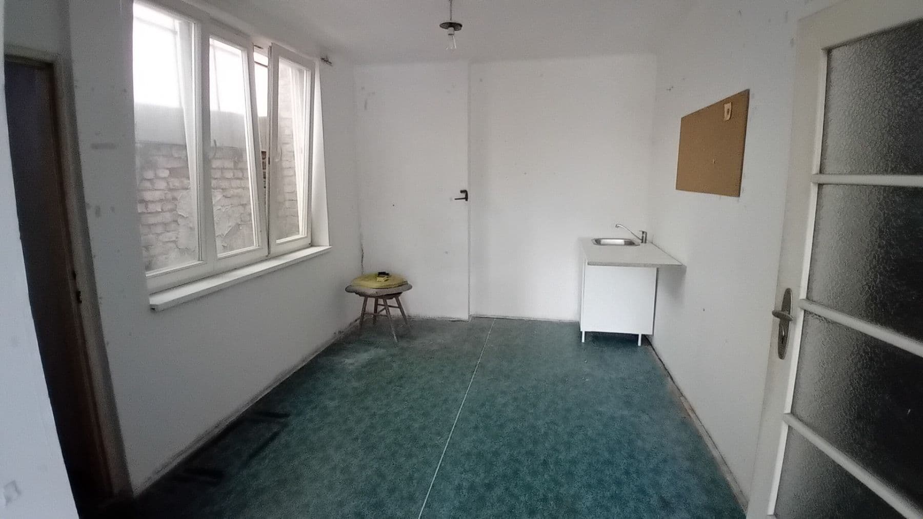 Prenájom nebytového priestoru 37 m², Žerotínova, Praha, Praha Prenájom nebytového priestoru 37 m², Žerotínova, Praha, Praha