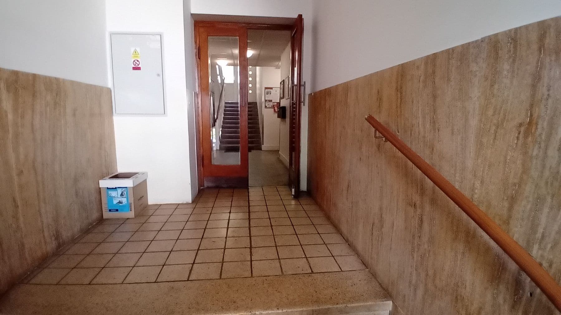 Prenájom nebytového priestoru 37 m², Žerotínova, Praha, Praha Prenájom nebytového priestoru 37 m², Žerotínova, Praha, Praha