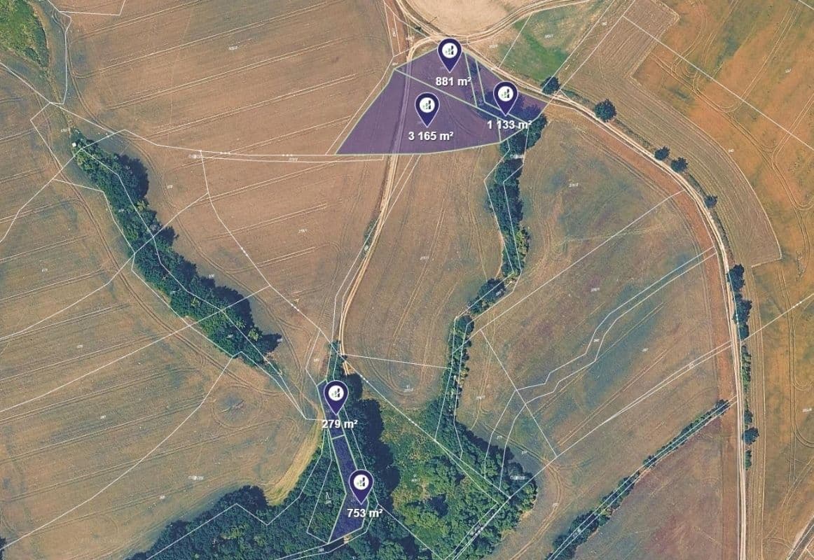 Predaj pozemku 6.211 m², Bratřínov, Středočeský kraj Predaj pozemku 6.211 m², Bratřínov, Středočeský kraj
