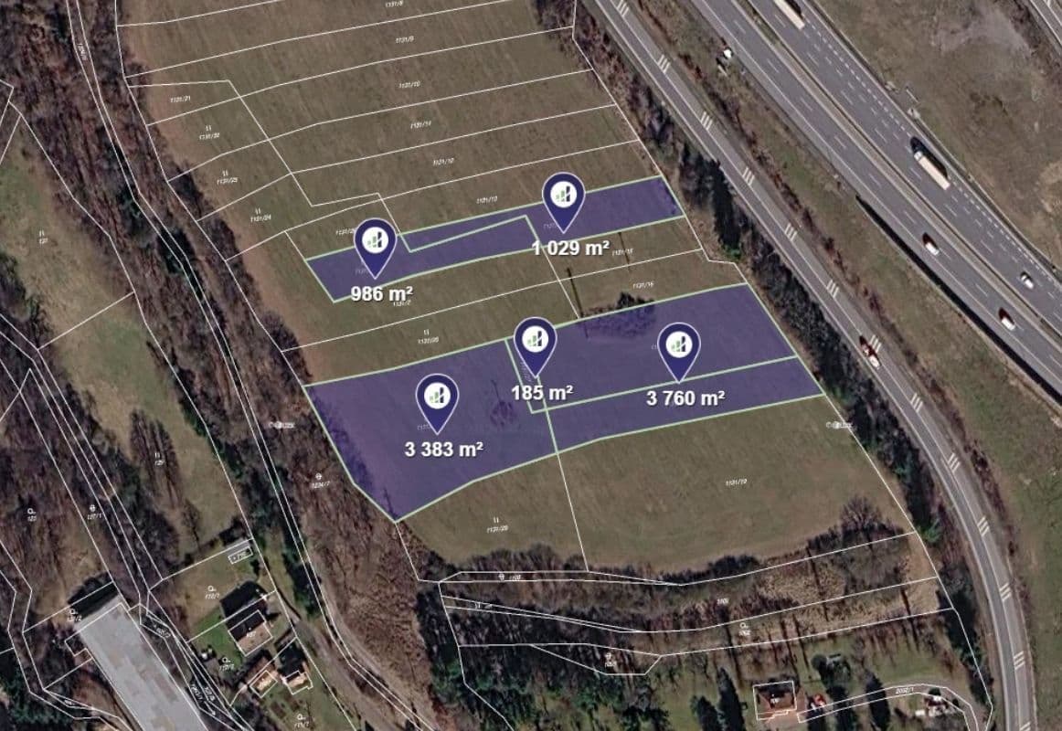 Predaj pozemku 9.343 m², Mirošovice, Středočeský kraj Predaj pozemku 9.343 m², Mirošovice, Středočeský kraj