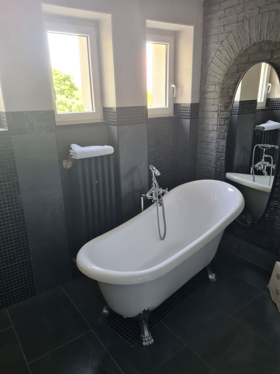 Prenájom bytu 3-izbový 81 m², Evropská, Praha, Praha Prenájom bytu 3-izbový 81 m², Evropská, Praha, Praha
