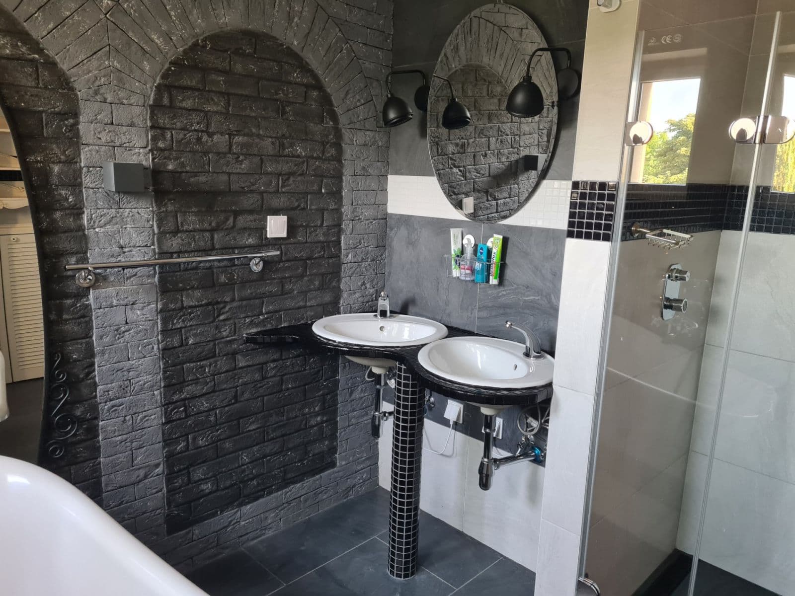 Prenájom bytu 3-izbový 81 m², Evropská, Praha, Praha Prenájom bytu 3-izbový 81 m², Evropská, Praha, Praha