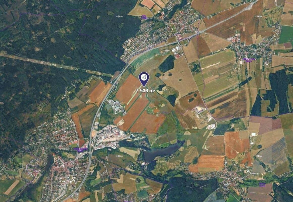 Predaj pozemku 7.536 m², Mníšek pod Brdy, Středočeský kraj Predaj pozemku 7.536 m², Mníšek pod Brdy, Středočeský kraj