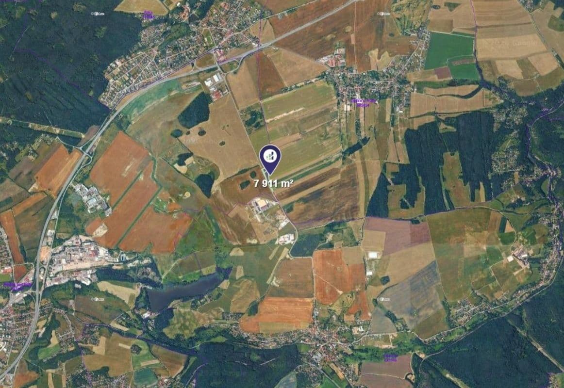Predaj pozemku 7.911 m², Mníšek pod Brdy, Středočeský kraj Predaj pozemku 7.911 m², Mníšek pod Brdy, Středočeský kraj