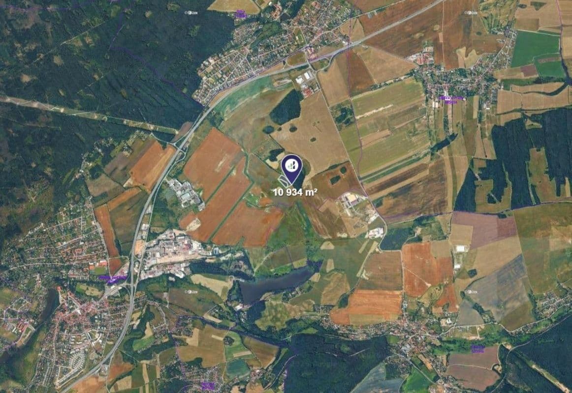 Predaj pozemku 10.934 m², Mníšek pod Brdy, Středočeský kraj Predaj pozemku 10.934 m², Mníšek pod Brdy, Středočeský kraj