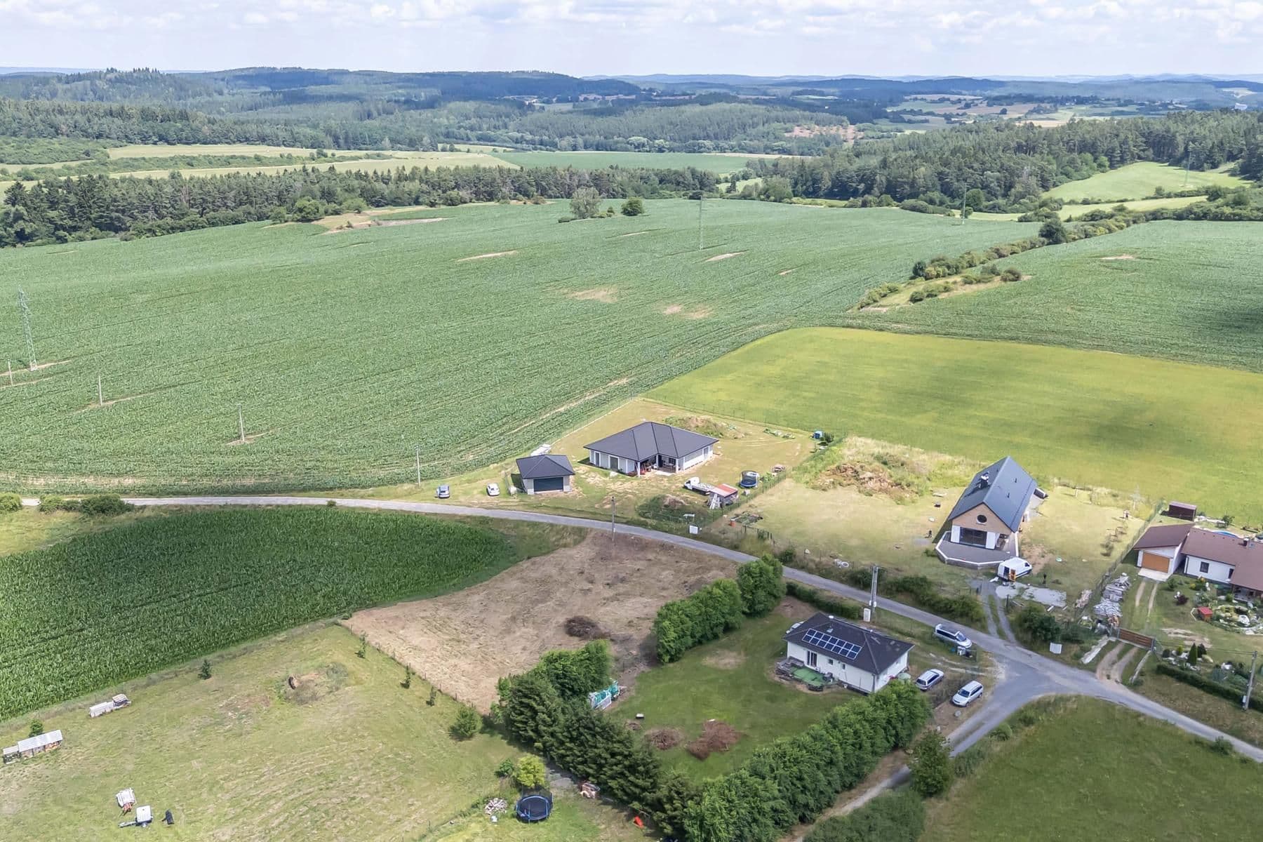Predaj pozemku 1.449 m², Milín, Středočeský kraj Predaj pozemku 1.449 m², Milín, Středočeský kraj