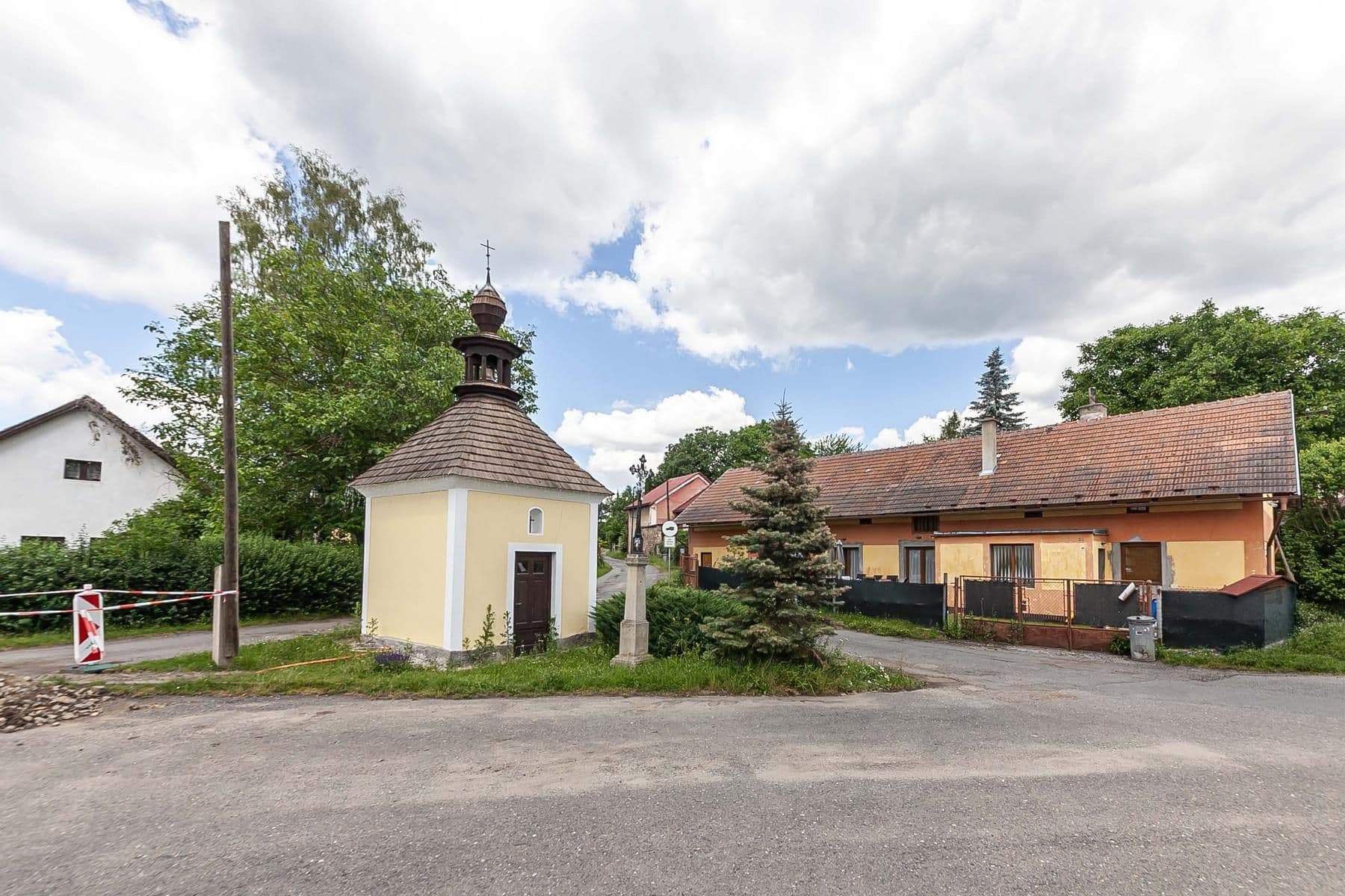 Predaj pozemku 1.449 m², Milín, Středočeský kraj Predaj pozemku 1.449 m², Milín, Středočeský kraj
