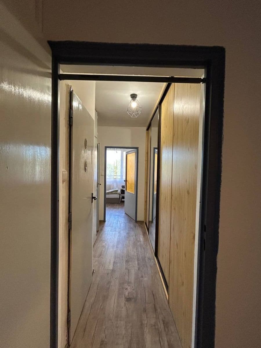 Prenájom bytu 2-izbový 60 m², Údolní, Praha, Praha Prenájom bytu 2-izbový 60 m², Údolní, Praha, Praha