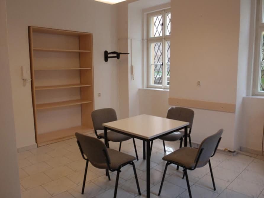 Prenájom kancelárie 40 m², Petrohradská, Praha, Praha Prenájom kancelárie 40 m², Petrohradská, Praha, Praha