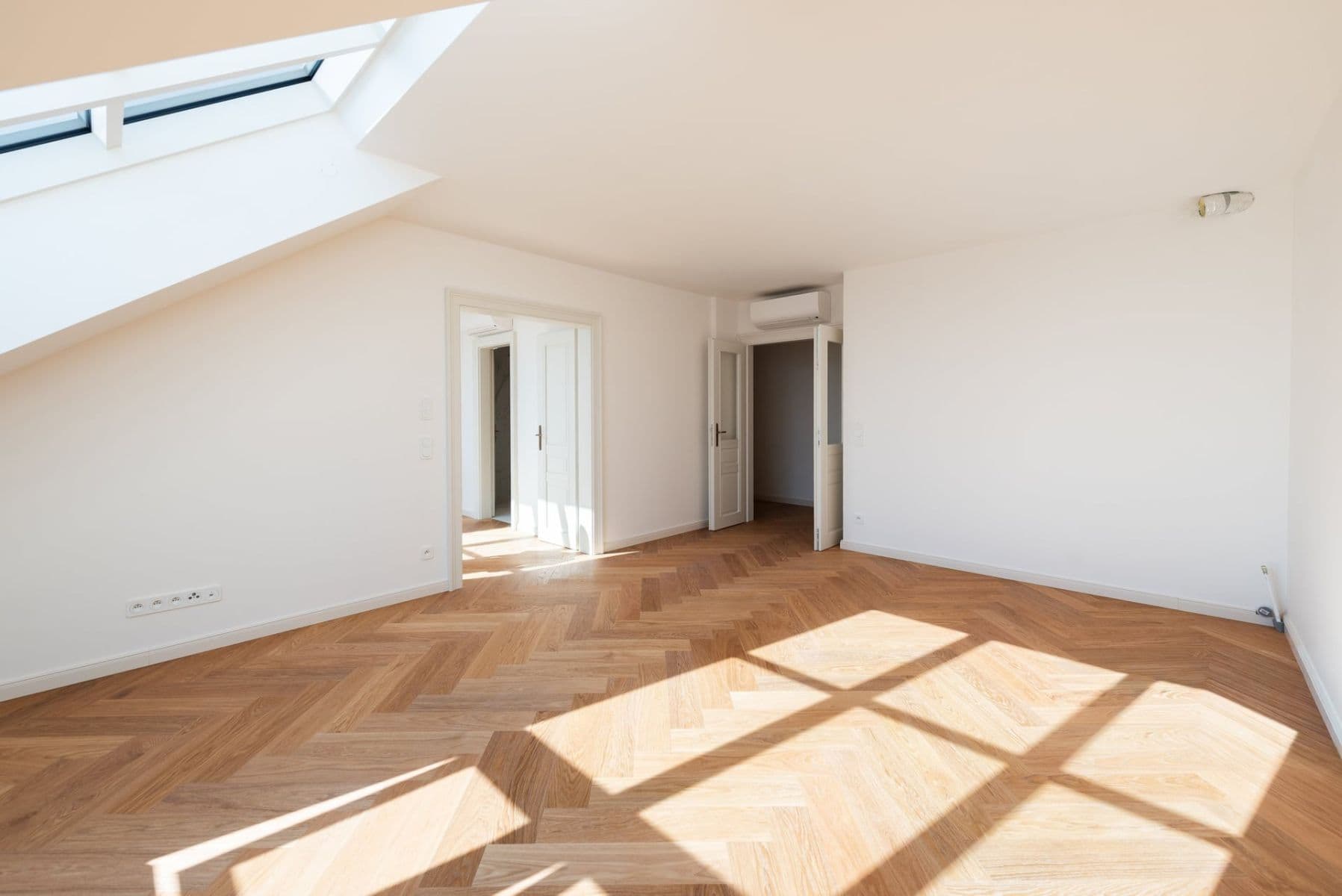 Predaj bytu 2-izbový 56 m², Polská, Praha, Praha Predaj bytu 2-izbový 56 m², Polská, Praha, Praha
