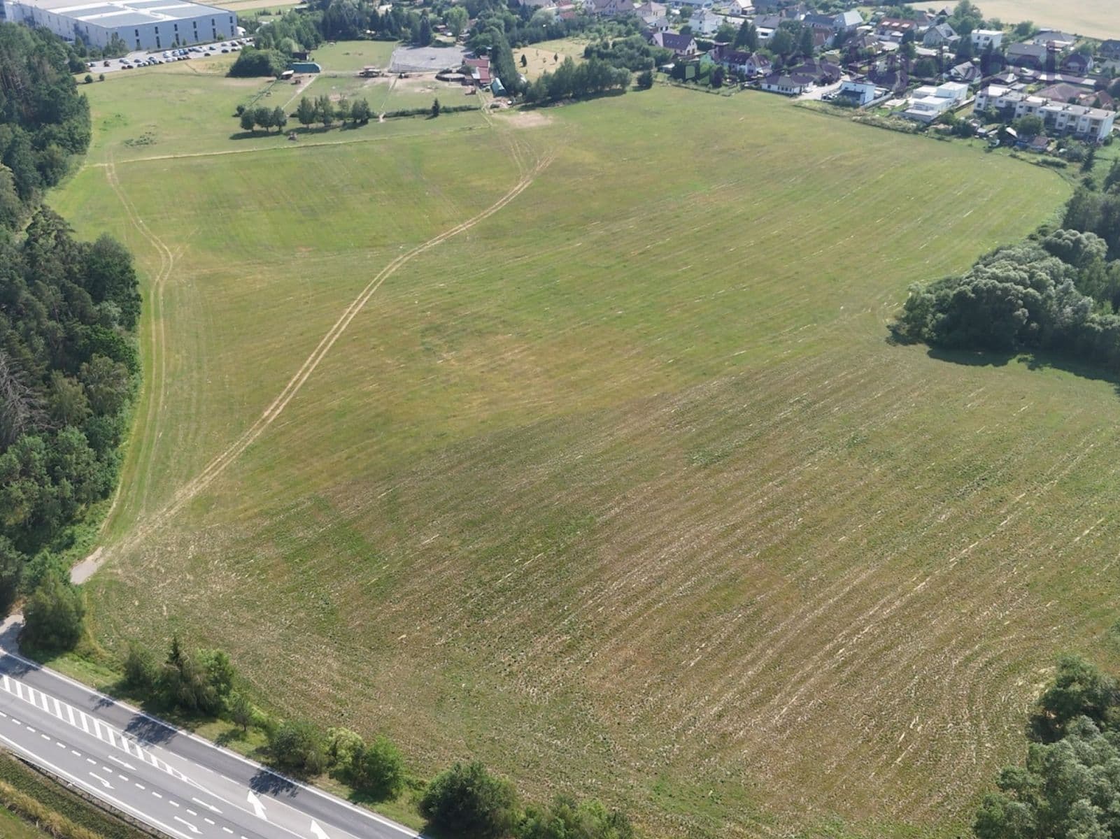 Predaj pozemku 42.972 m², Jihlava, Kraj Vysočina Predaj pozemku 42.972 m², Jihlava, Kraj Vysočina