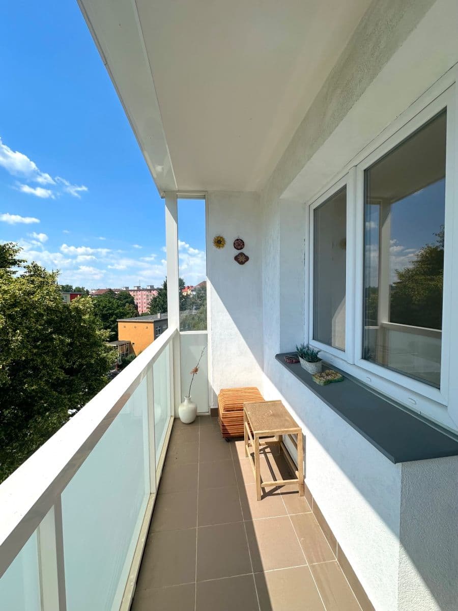 Predaj bytu 3-izbový 64 m², tř. Kosmonautů, Olomouc, Olomoucký kraj Predaj bytu 3-izbový 64 m², tř. Kosmonautů, Olomouc, Olomoucký kraj