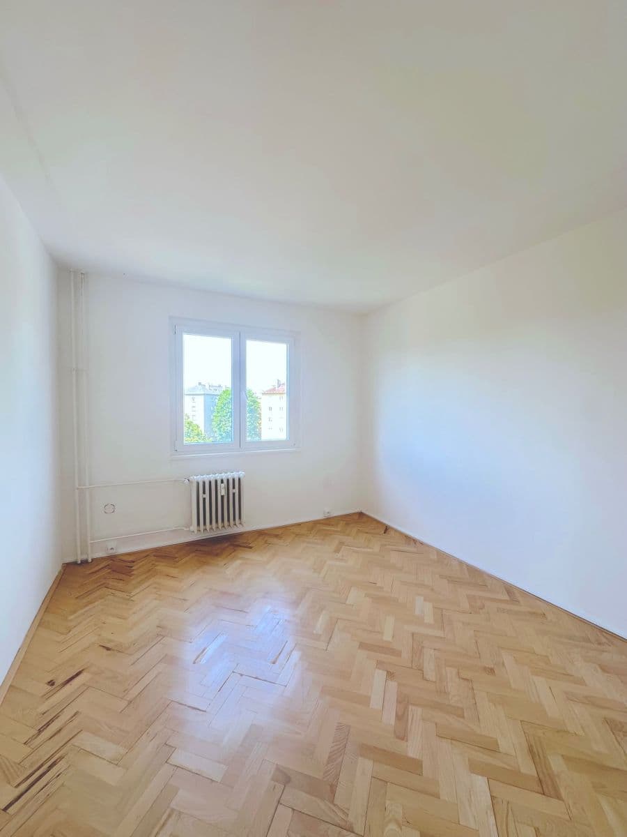 Predaj bytu 3-izbový 64 m², tř. Kosmonautů, Olomouc, Olomoucký kraj Predaj bytu 3-izbový 64 m², tř. Kosmonautů, Olomouc, Olomoucký kraj