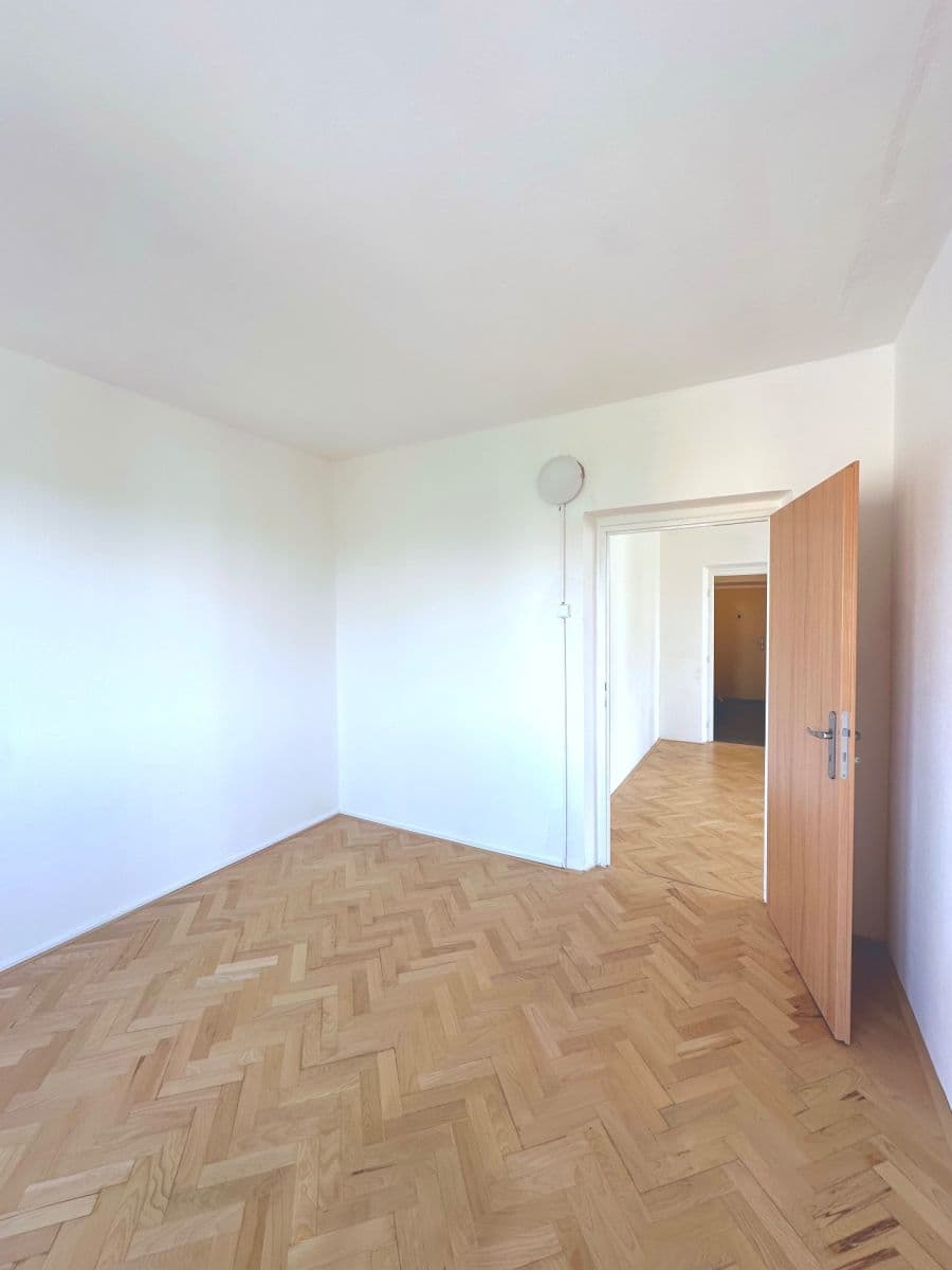 Predaj bytu 3-izbový 64 m², tř. Kosmonautů, Olomouc, Olomoucký kraj Predaj bytu 3-izbový 64 m², tř. Kosmonautů, Olomouc, Olomoucký kraj
