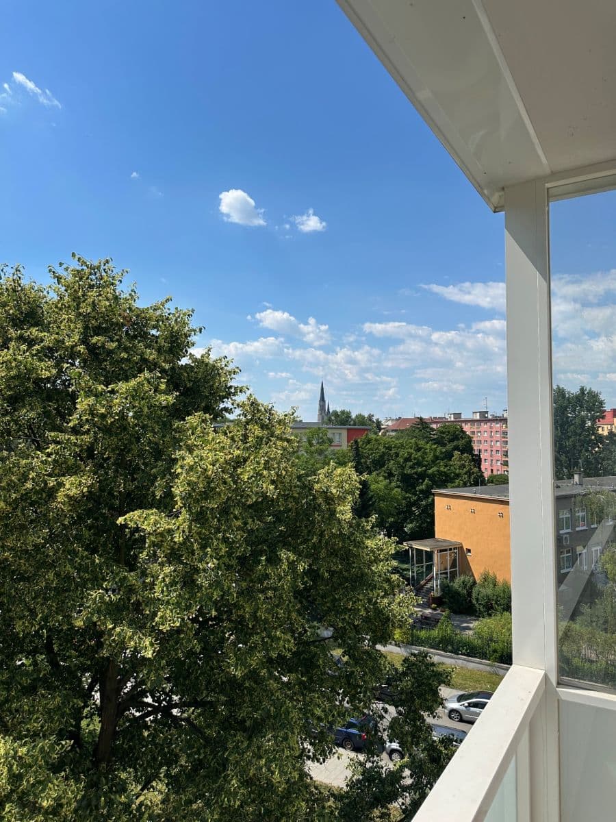 Predaj bytu 3-izbový 64 m², tř. Kosmonautů, Olomouc, Olomoucký kraj Predaj bytu 3-izbový 64 m², tř. Kosmonautů, Olomouc, Olomoucký kraj