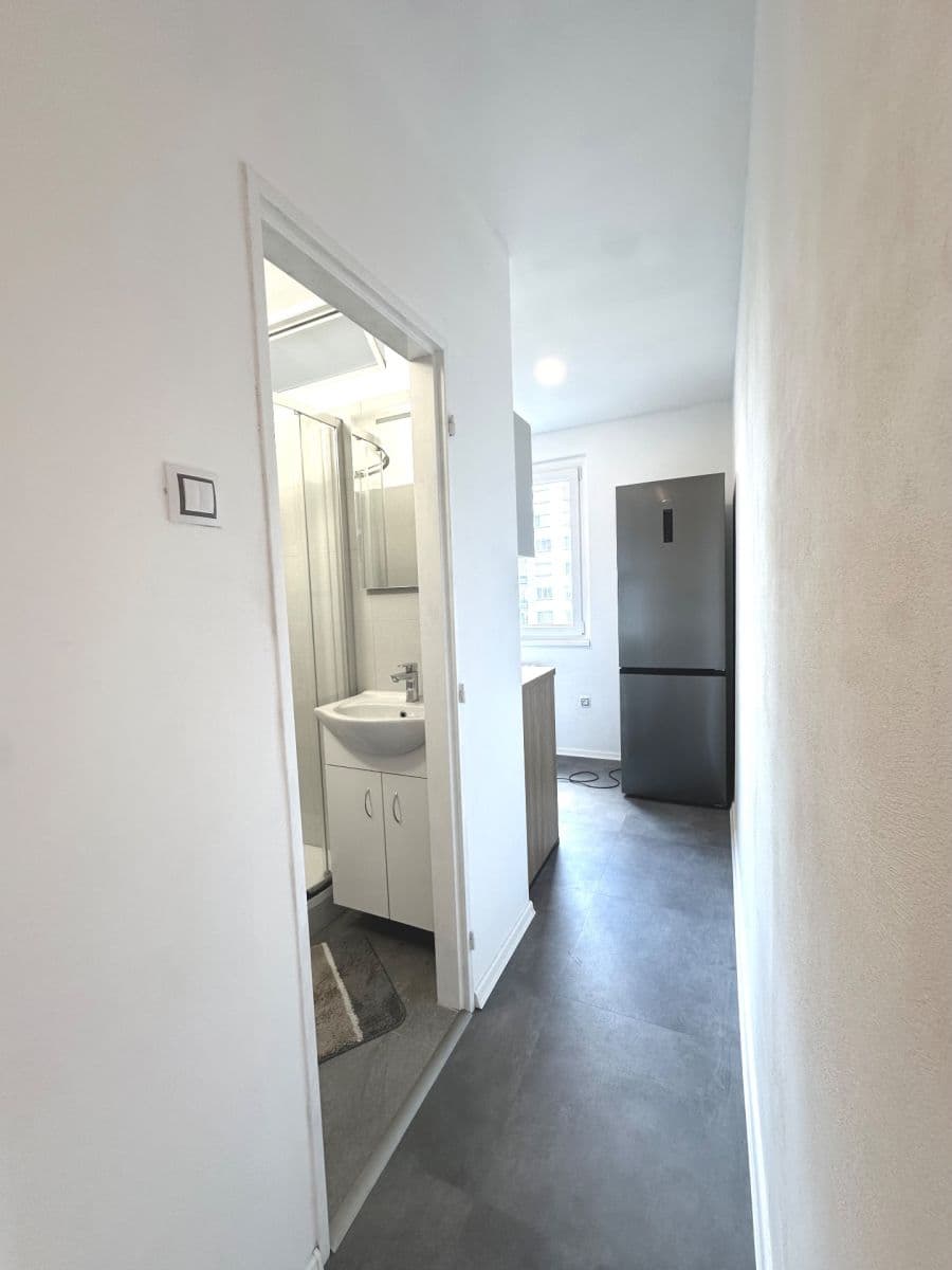 Predaj bytu 3-izbový 64 m², tř. Kosmonautů, Olomouc, Olomoucký kraj Predaj bytu 3-izbový 64 m², tř. Kosmonautů, Olomouc, Olomoucký kraj