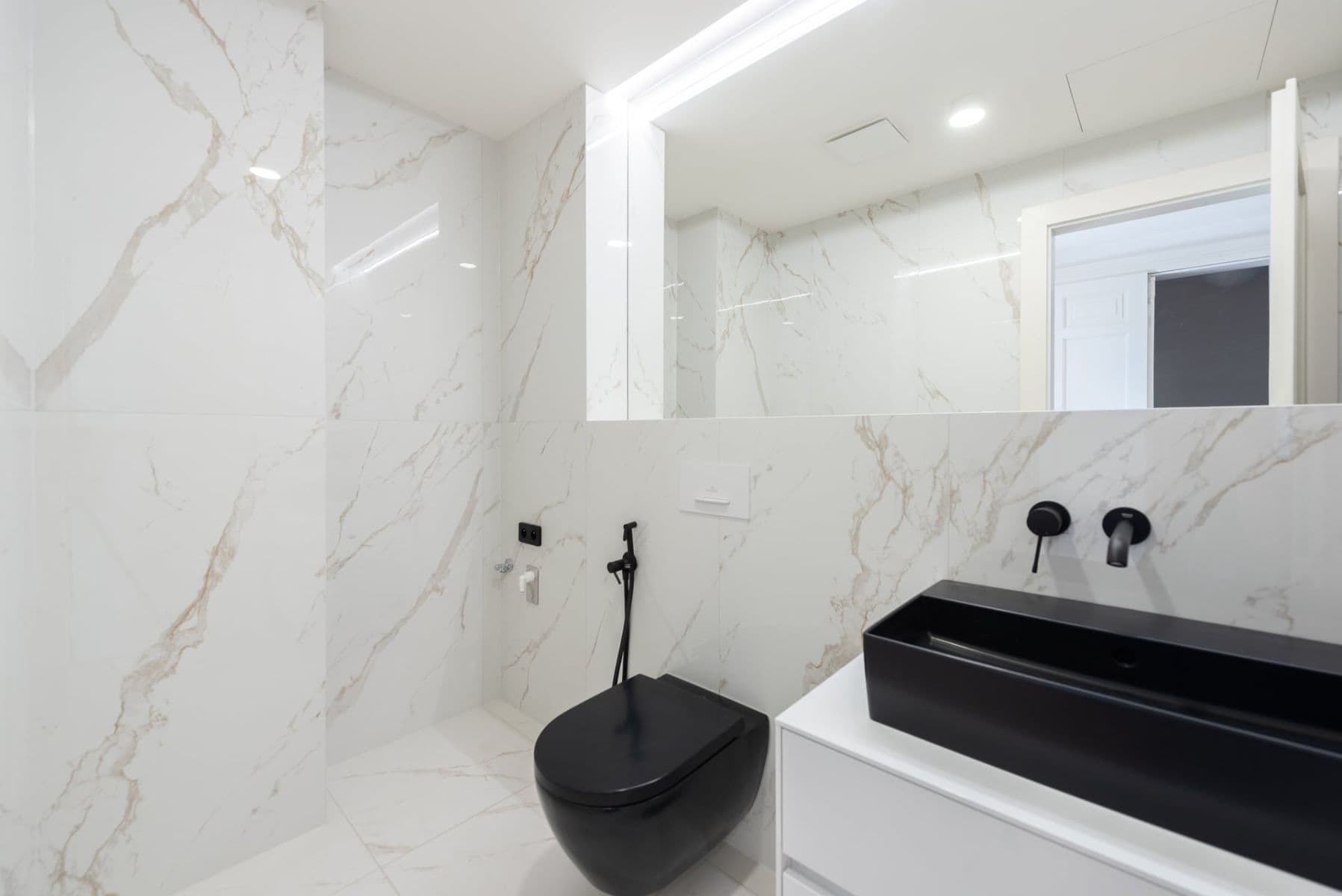 Predaj bytu 2-izbový 87 m², Polská, Praha, Praha Predaj bytu 2-izbový 87 m², Polská, Praha, Praha