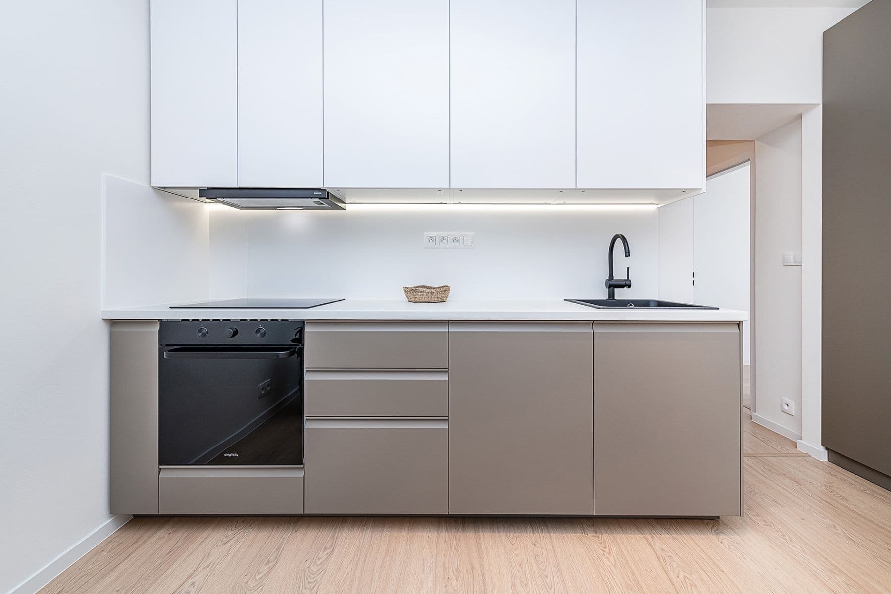 Predaj bytu 3-izbový 74 m², Madridská, Praha, Praha Predaj bytu 3-izbový 74 m², Madridská, Praha, Praha